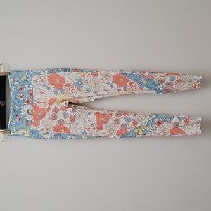 Floral Print Leggings. Size S